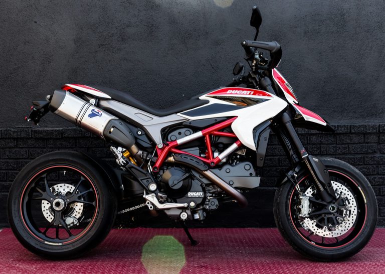 2013 Ducati Hypermotard 821 SP – Iconic Motorbike Auctions