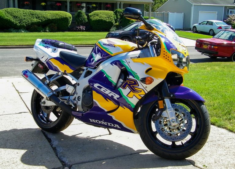 1996 Honda CBR900RR – Iconic Motorbike Auctions