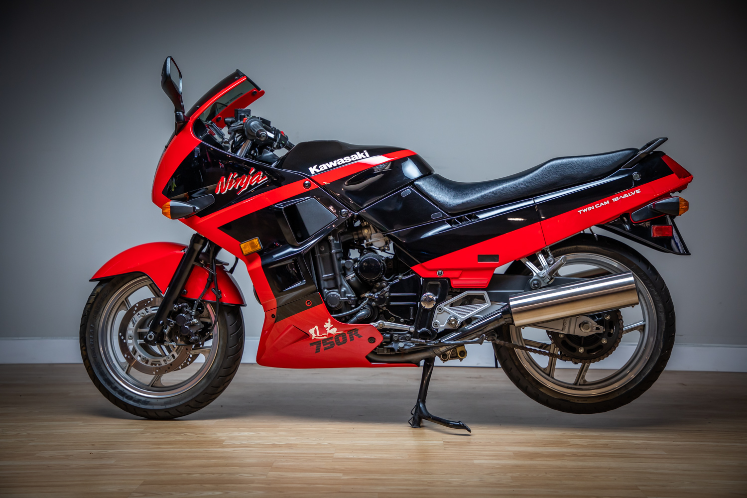 No Reserve – 1990 Kawasaki 750R – Motorbike Auctions