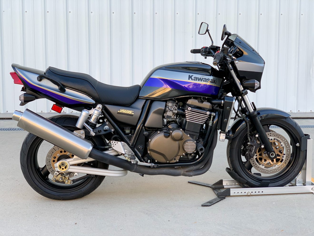 2002 Kawasaki ZRX1200R – Iconic Motorbike Auctions