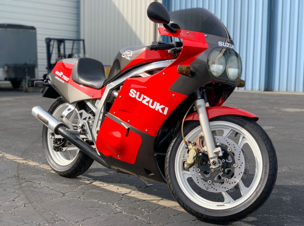 1986 Suzuki GSX-R750 Limited Edition JDM – Iconic Motorbike Auctions