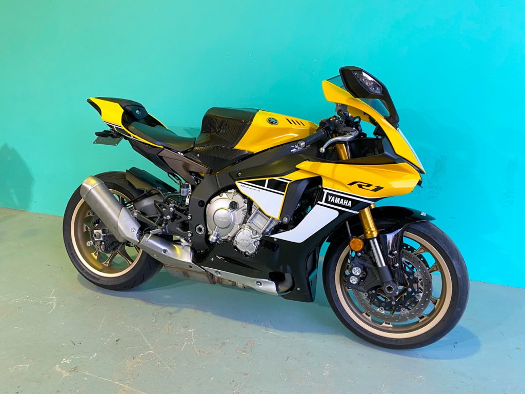 2016 Yamaha R1 60Th Anniversary – QTOY