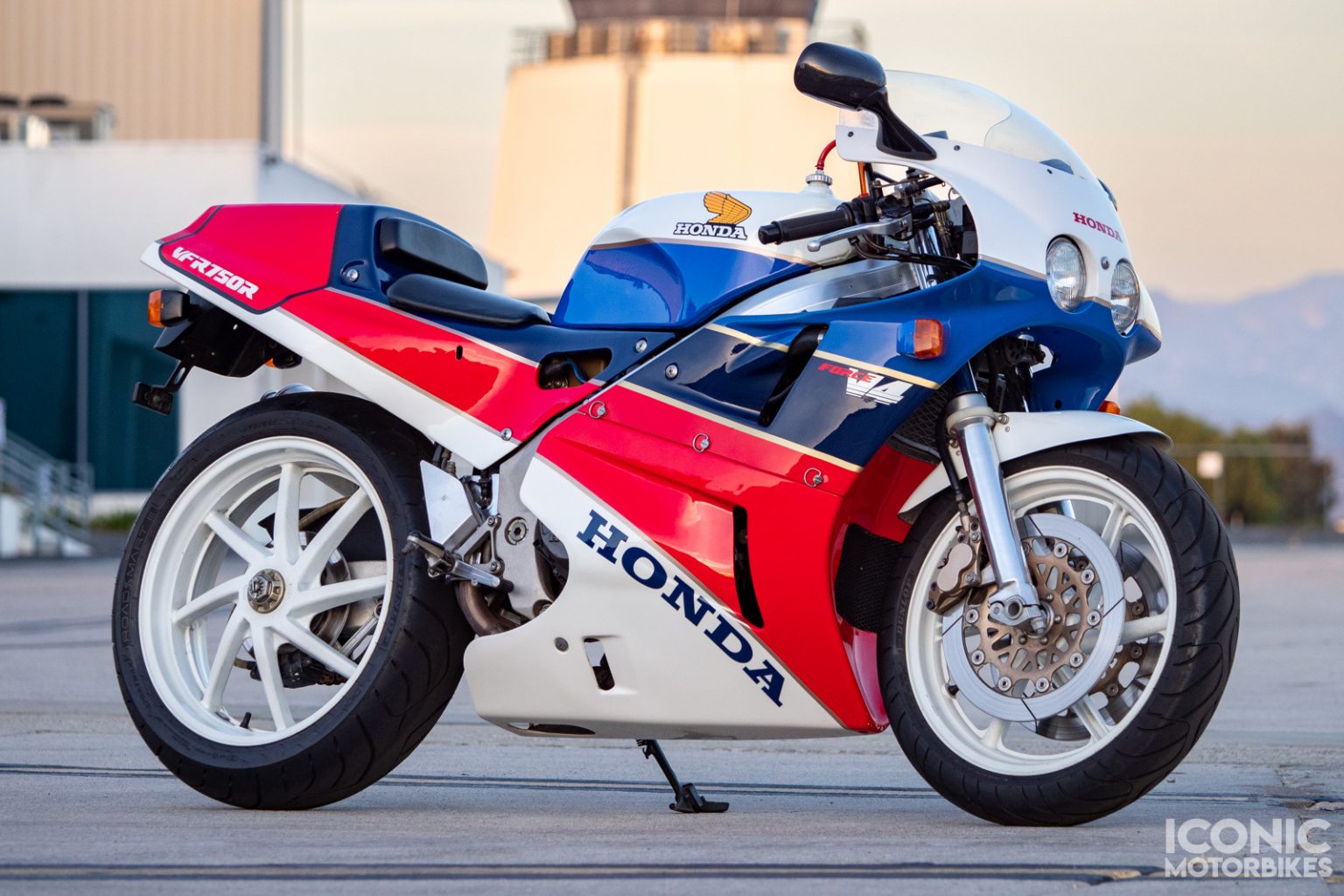 RC30 – Iconic Motorbike Auctions
