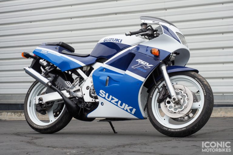 1990 Suzuki RGV250 VJ21 Project – Iconic Motorbike Auctions