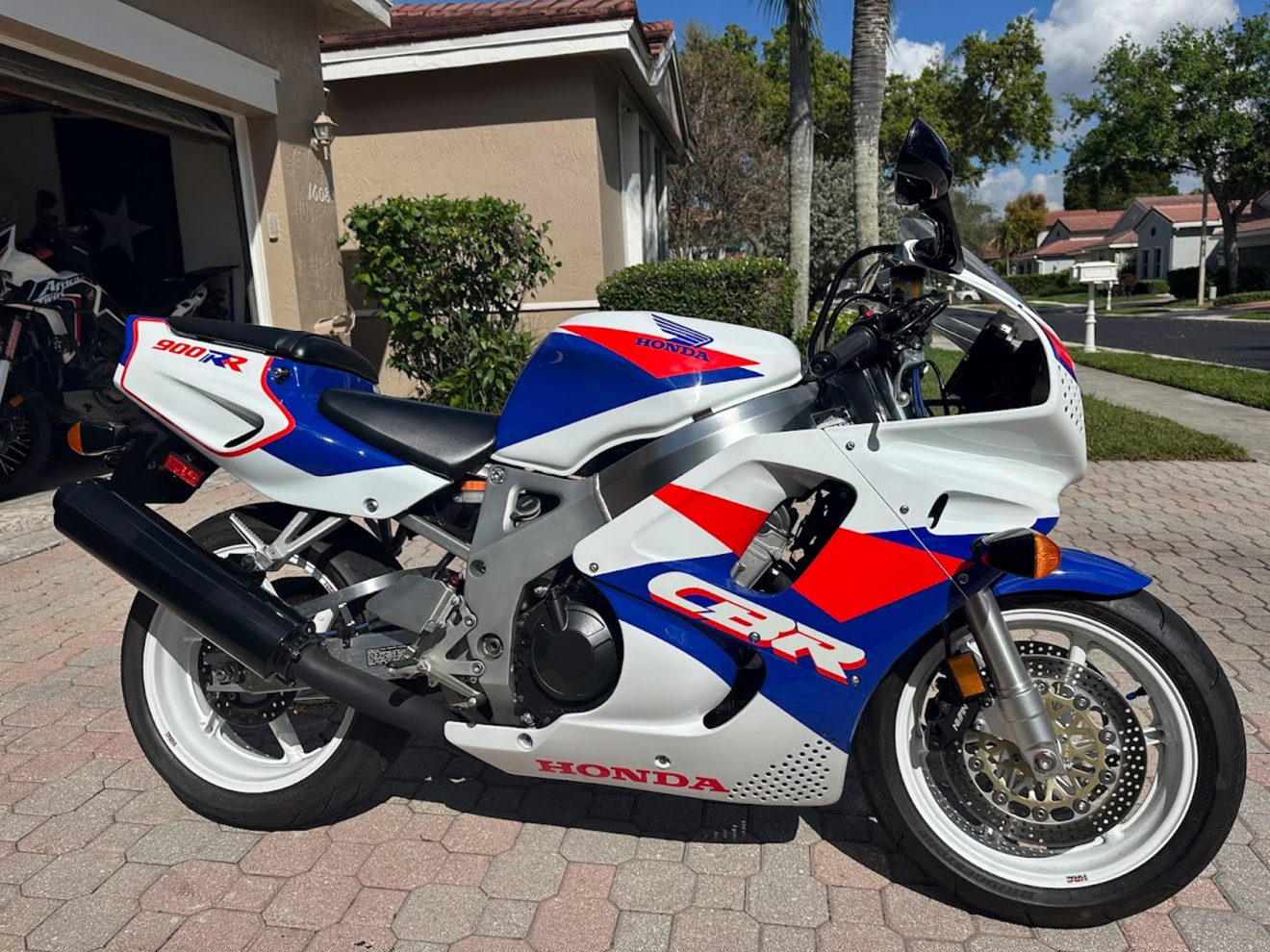 1993 Honda CBR900RR – Iconic Motorbike Auctions
