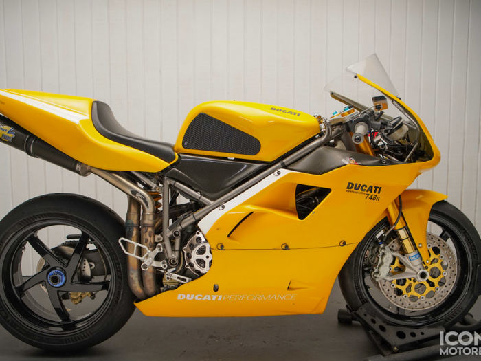 2001 Ducati 748R #825