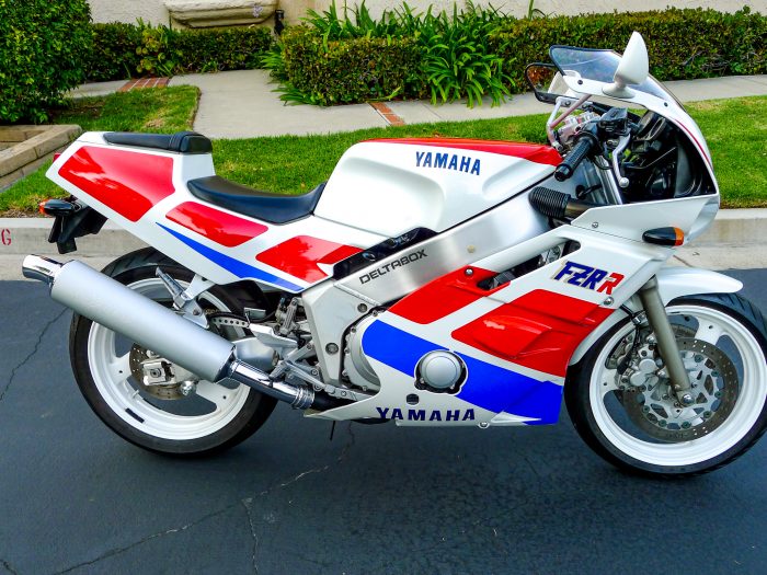 1989 Yamaha FZR400R 3EN2