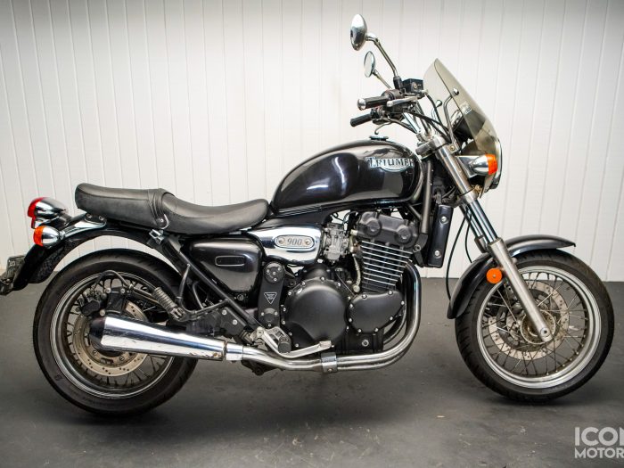 No Reserve - 2001 Triumph Legend TT900