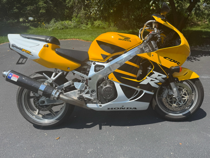 1999 Honda CBR900RR