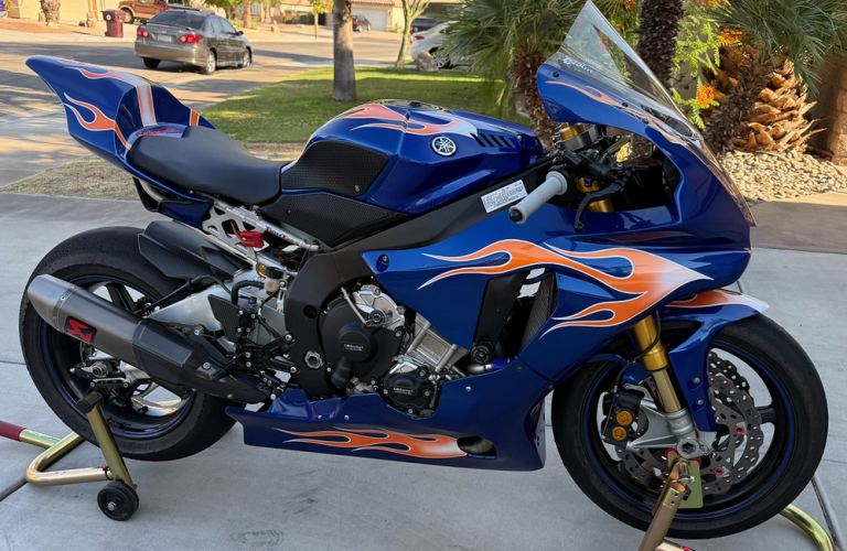 2015 Yamaha R1M Track Bike – Iconic Motorbike Auctions