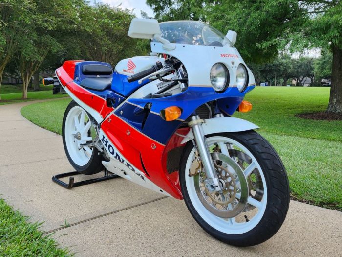 1990 Honda RC30