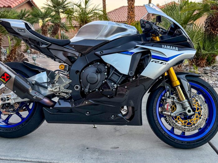 2015 Yamaha R1M