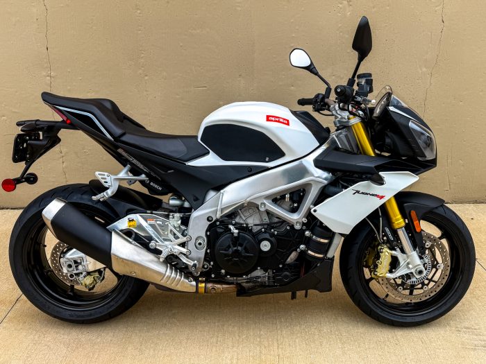 2015 Aprilia Tuono V4 R APRC