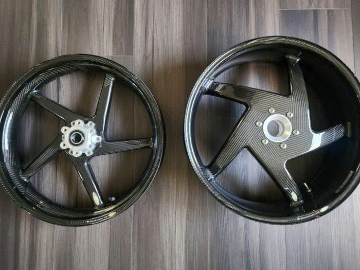 BST Diamond Tek 5 Carbon Fiber Wheels for Ducati 748/916/996/998