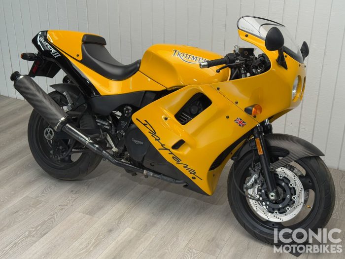 No Reserve - 1995 Triumph Daytona Super III