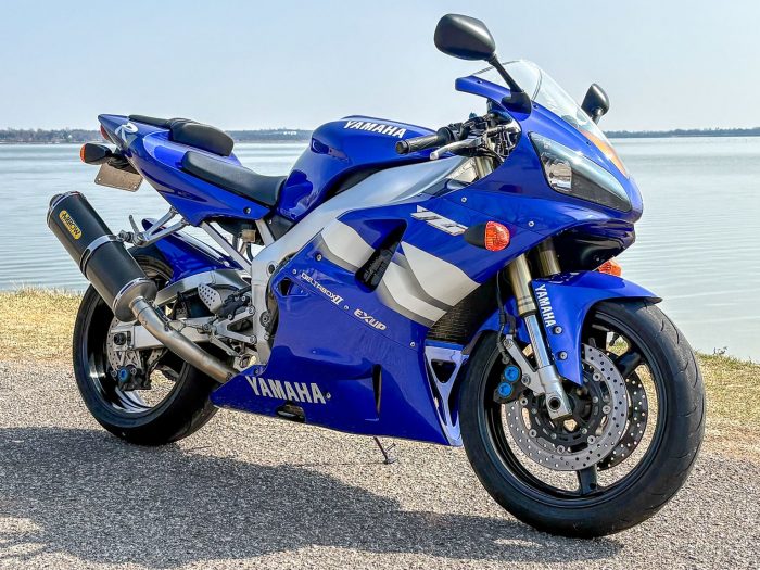 2000 Yamaha YZF-R1