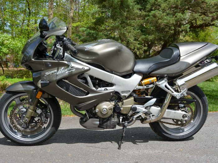 2005 Honda SuperHawk VTR1000F