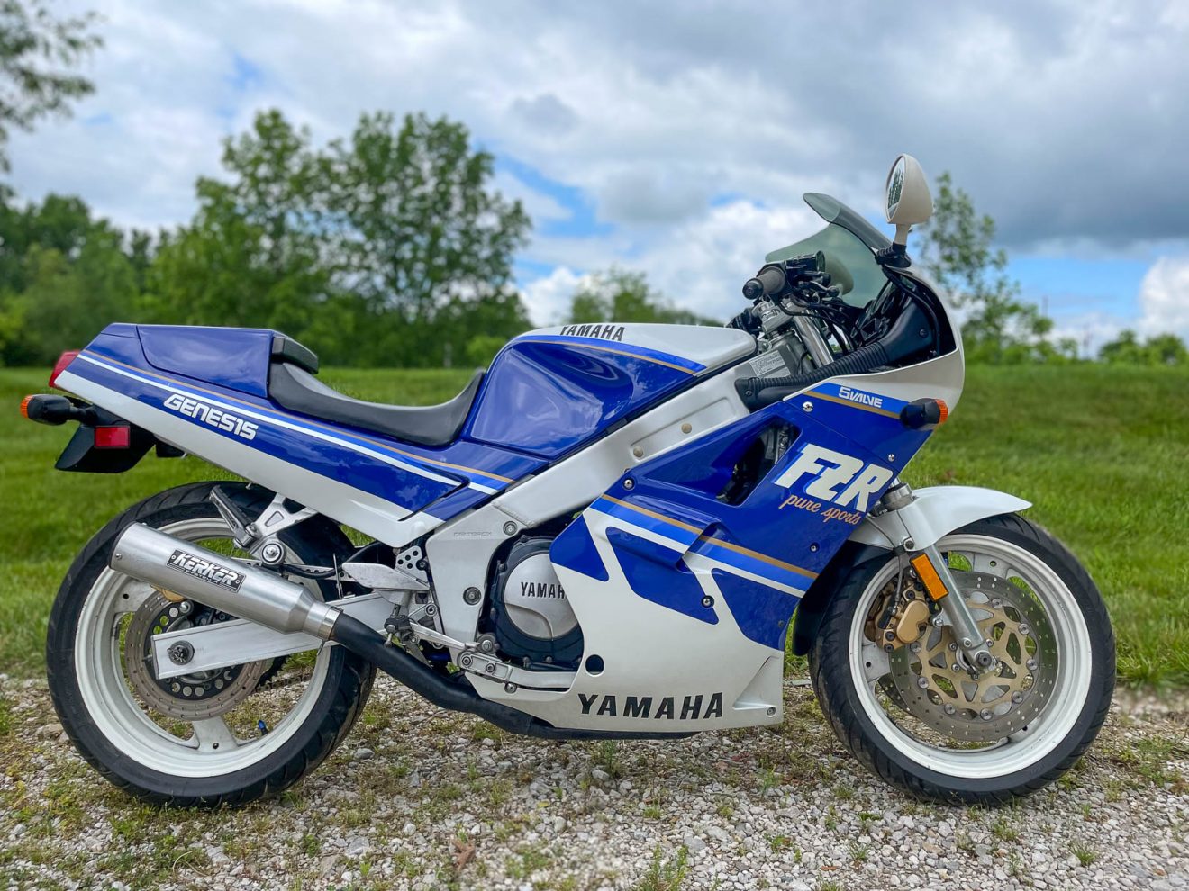 1988-yamaha-fzr1000-iconic-motorbike-auctions