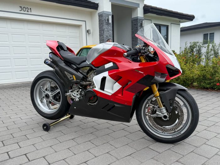 2024 Ducati Panigale V4 R