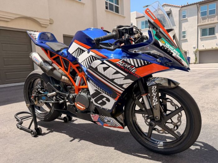 2016 KTM RC390 Cup