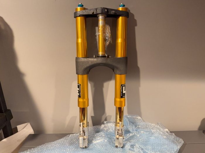 Ohlins FG 7700 Forks With Magnesium Triples For Ducati 916