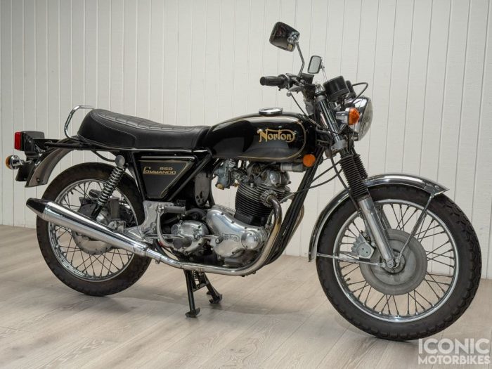 1974 Norton Commando 850