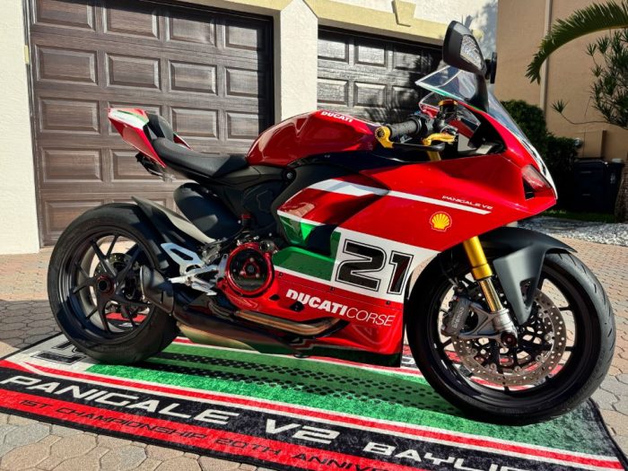 2022 Ducati Panigale V2 Bayliss #499 With 810 Miles