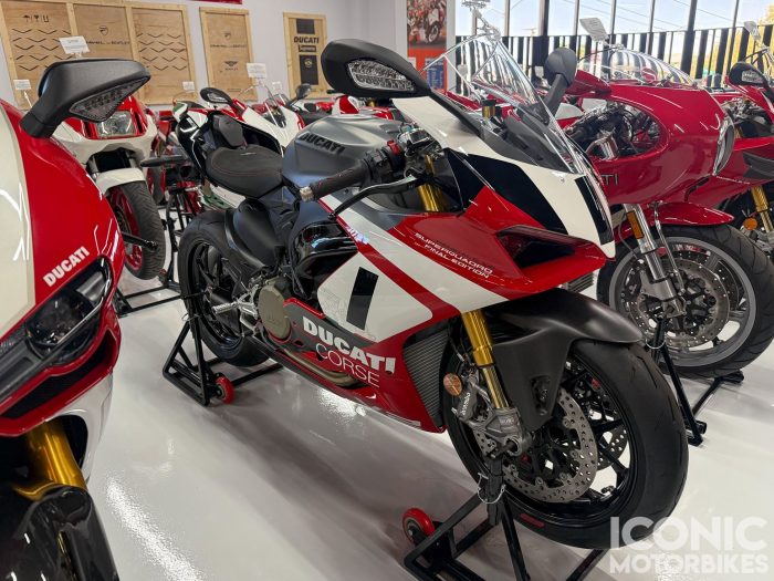 2025 Ducati Panigale V2 Superquadro Final Edition #17/555 With Delivery Miles