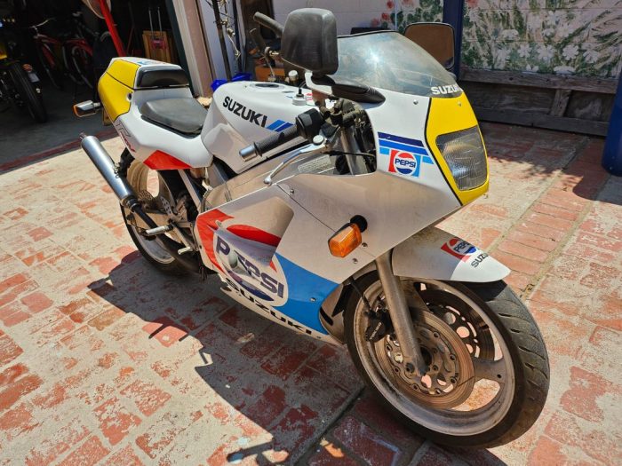 1989 Suzuki RGV250 VJ21