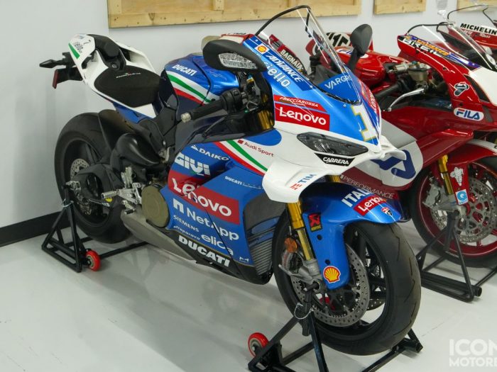 2025 Ducati Panigale V4 Tricolore Italia #81/163 With Delivery Miles (The European Collection)