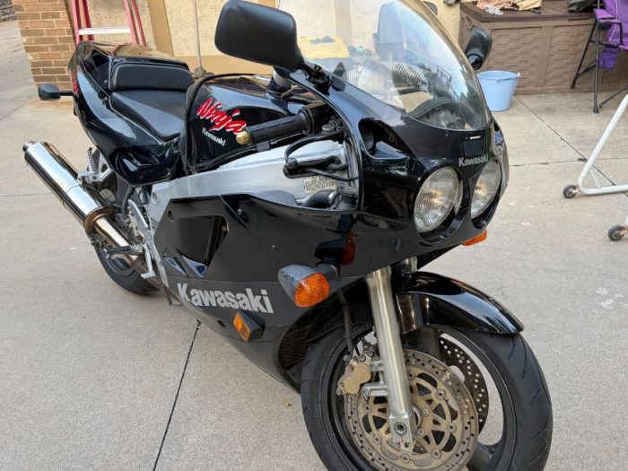 No Reserve - 1990 Kawasaki Ninja ZX-7